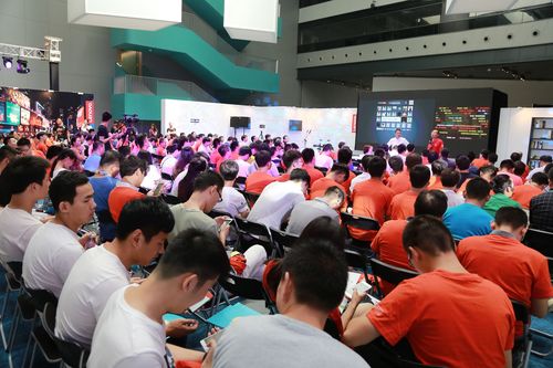 联想亮相首届7·24互联网行业运维日大型主题活动，深耕互联网数据服务